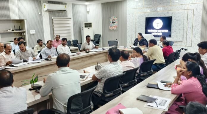 डीएम की अध्यक्षता में सीएम डैशबोर्ड समीक्षा बैठक सम्पन्न योजनाओं की प्रगति पर जोर, खराब प्रदर्शन वाले विभागों को सुधार के निर्देश पात्र लाभार्थियों की फैमिली आईडी बनवाने हेतु ब्लॉक स्तर पर लगेंगे कैंप