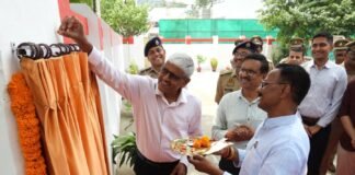 एडीजी जोन ने नई सड़क का किया लोकार्पण, पुलिस परिसर में बढ़ीं सुविधाएं – महापौर, एसएसपी और नगर आयुक्त की मौजूदगी में हुआ उद्घाटन – आवासीय परिसर में आवागमन होगा आसान, आपात स्थिति में मिलेगी राहत