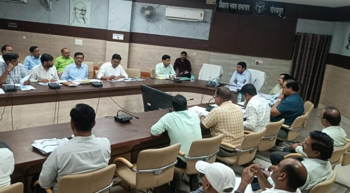 10 करोड़ से अधिक की परियोजनाओं पर डीएम की सख्ती, समयबद्ध निर्माण के दिए निर्देश फोरलेन सड़क, रिंग रोड, फ्लाईओवर और एक्सप्रेसवे परियोजनाओं की हुई समीक्षा, गुणवत्ता से समझौता नहीं करने की चेतावनी