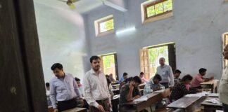 UPSC प्रारंभिक परीक्षा शांतिपूर्ण ढंग से सम्पन्न, 25 केंद्रों पर 11,112 अभ्यर्थियों ने दी परीक्षा सीडीओ शाश्वत त्रिपुरारी, जीडीए वीसी अभिनव गोपाल व एडीएम सिटी गजेंद्र कुमार ने किया निरीक्षण