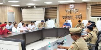बकरीद को लेकर प्रशासन अलर्ट, डीएम-एसपी ने शांति और भाईचारे के साथ त्योहार मनाने की अपील खुले में कुर्बानी पर रोक, सोशल मीडिया पर अफवाह फैलाने वालों पर होगी कार्रवाई