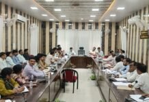 सीएम डैशबोर्ड समीक्षा में राजस्व कार्यों की धीमी प्रगति पर सख्त हुए सीआरओ वरासत, नामांतरण, भूमि विवाद और राजस्व वसूली के मामलों को समयबद्ध निस्तारित करने के निर्देश