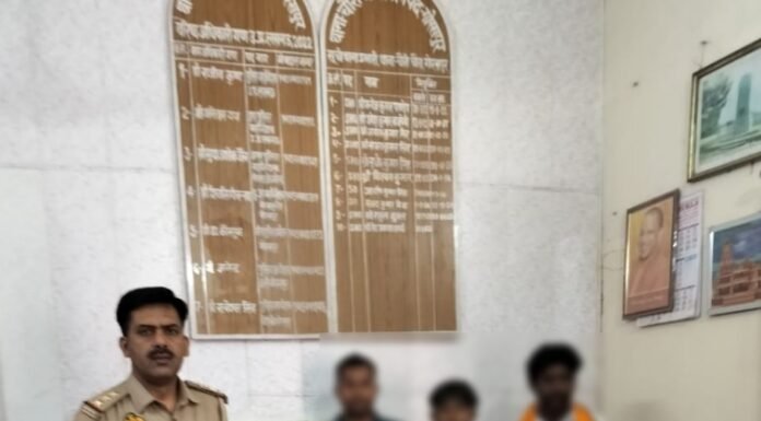 चौरी चौरा पुलिस की तत्परता से गुमशुदा किशोर सकुशल बरामद रेलवे स्टेशन के पास मिला 14 वर्षीय बालक, परिजनों को सौंपा गया