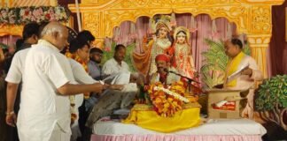 भक्ति और श्रद्धा के रंग में रंगी श्रीमद्भागवत कथा, उमड़ा आस्था का जनसैलाब चौक बाजार सर्राफा समिति के आयोजन ने बिखेरी आध्यात्मिक छटा, भव्य शोभायात्रा बनी आकर्षण का केंद्र