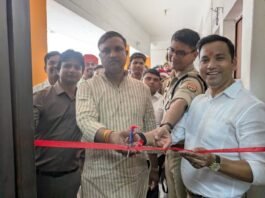 जिला बेसिक शिक्षा अधिकारी कार्यालय के नवीनीकरण का लोकार्पण विधायक विपुल दुबे, डीएम शैलेष कुमार और एसपी अभिनव त्यागी ने फीता काटकर किया शुभारंभ