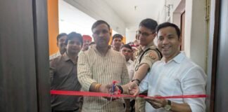 जिला बेसिक शिक्षा अधिकारी कार्यालय के नवीनीकरण का लोकार्पण विधायक विपुल दुबे, डीएम शैलेष कुमार और एसपी अभिनव त्यागी ने फीता काटकर किया शुभारंभ