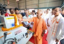 कुशीनगर रच रहा विकास के नए कीर्तिमान, कृषि विश्वविद्यालय से बदलेगी पूर्वांचल की तस्वीर : मुख्यमंत्री इसी सत्र से शुरू होगी पढ़ाई, एयरपोर्ट, एक्सप्रेस-वे और फूड प्रोसेसिंग से बढ़ेंगे रोजगार के अवसर