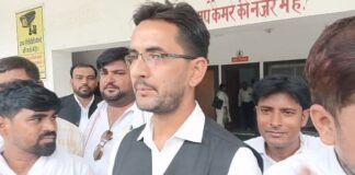 रिकॉर्ड रूम की बदहाली पर भड़का सिविल बार एसोसिएशन, डीएम को सौंपा 7 सूत्रीय ज्ञापन अव्यवस्था, कर्मचारियों की लापरवाही और कथित भ्रष्टाचार के खिलाफ उठाई आवाज, व्यवस्था सुधार की मांग