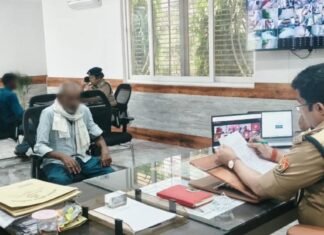 जनसुनवाई में एसपी ने सुनीं फरियादियों की समस्याएं समयबद्ध व निष्पक्ष निस्तारण के दिए निर्देश, जनविश्वास बढ़ाने पर जोर