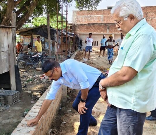 निर्माणाधीन बस स्टेशन और टीएचआर प्लांट का डीएम ने किया निरीक्षण निर्माण कार्य की गुणवत्ता जांच के लिए थर्ड पार्टी परीक्षण के निर्देश, कार्य में तेजी लाने पर जोर