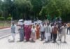 महंगाई के विरोध में पीस पार्टी का प्रदर्शन, राष्ट्रपति को संबोधित ज्ञापन सौंपा रसोई गैस, पेट्रोल-डीजल और बिजली बिलों में बढ़े शुल्क पर जताया विरोध, राहत पैकेज की मांग
