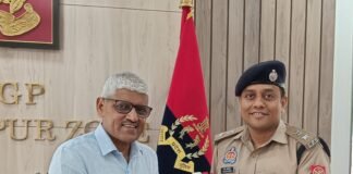 गोरखपुर के एडीजी मुथा अशोक जैन बने डीजी, पुलिस अधिकारियों ने दी बधाई पदोन्नति की घोषणा के बाद एडीजी कार्यालय में शुभकामनाओं का लगा तांता