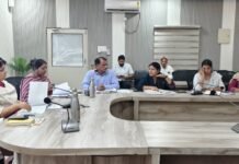 पीएम आवास योजना में लापरवाही पर होगी सख्त कार्रवाई, पात्र का नाम नहीं कटना चाहिए: डीएम 30 जून तक ग्राम सभाओं में स्थायी पात्रता सूची को अंतिम रूप देने के निर्देश