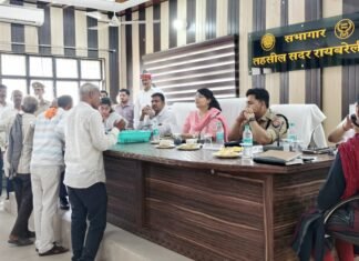 सम्पूर्ण समाधान दिवस में डीएम-एसपी ने सुनीं जन समस्याएं, एक सप्ताह में निस्तारण के निर्देश तहसील सदर में 87 शिकायतें पहुंचीं, सात मामलों का मौके पर समाधान
