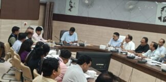 डीएलआरसी/डीसीसी बैठक में डीएम सख्त, बैंकर्स को लक्ष्य पूर्ति के दिए निर्देश युवाओं को स्वरोजगार योजनाओं से जोड़ने पर जोर, लंबित आवेदनों के शीघ्र निस्तारण का आदेश