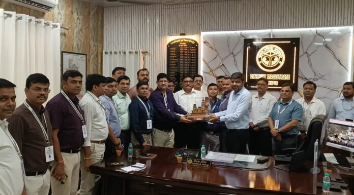 तहसीलदार से एसडीएम बने 20 अधिकारियों को गोरखपुर में मिला विशेष प्रशासनिक प्रशिक्षण तीन दिवसीय फील्ड प्रशिक्षण में राजस्व, कानून-व्यवस्था और जनसुनवाई की बारीकियां सिखाई गईं