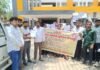 11 सूत्रीय मांगों को लेकर पंचायत सहायकों का प्रदर्शन, तहसीलदार को सौंपा ज्ञापन