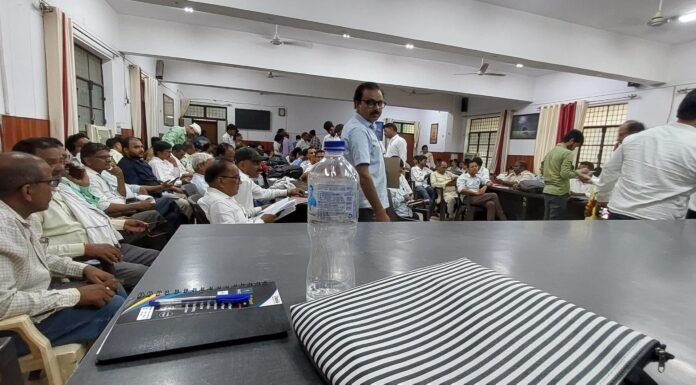 भूमि विवादों पर सख्त हुआ प्रशासन, रि-ओपन आईजीआरएस मामलों की होगी दोबारा जांच 20 जून तक निस्तारण का लक्ष्य, एसडीएम दीपक गुप्ता ने दिए कड़े निर्देश