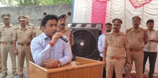 महुली थाने में नए मेस का उद्घाटन, व्यवस्था से खुश हुए एसपी संदीप कुमार मीना महिला कांस्टेबल से कराया उद्घाटन, थाने की स्वच्छता और बेहतर प्रबंधन पर 25 हजार रुपये का पुरस्कार