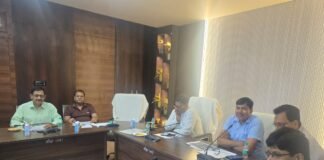 गीडा में सीईटीपी बैठक में प्रदूषण विभाग की अनुपस्थिति पर भड़के उद्यमी रेड जोन सूची और संचालन शुल्क पर उठे सवाल, उद्योगों पर अतिरिक्त बोझ न डालने की मांग