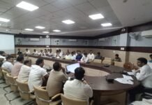 गोरखपुर की बड़ी विकास परियोजनाओं पर डीएम की सख्ती 100 करोड़ के ISBT, विरासत गलियारा और गुरुकुल सिटी समेत प्रमुख प्रोजेक्ट समयबद्ध पूरा करने के निर्देश