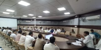 गोरखपुर की बड़ी विकास परियोजनाओं पर डीएम की सख्ती 100 करोड़ के ISBT, विरासत गलियारा और गुरुकुल सिटी समेत प्रमुख प्रोजेक्ट समयबद्ध पूरा करने के निर्देश