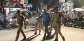 मोहर्रम को लेकर पुलिस-प्रशासन अलर्ट, शहर में फ्लैग मार्च कर सुरक्षा व्यवस्था का लिया जायजा संवेदनशील क्षेत्रों में पैदल गश्त, शांति-सौहार्द बनाए रखने और अफवाहों से सतर्क रहने की अपील
