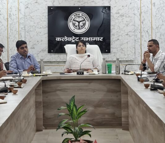 कोचिंग संस्थानों की सुरक्षा को लेकर प्रशासन सख्त, डीएम ने अधिकारियों के साथ की अहम बैठक फायर सेफ्टी, इमरजेंसी एग्जिट और सुरक्षा मानकों की होगी जांच, नियमों की अनदेखी पर होगी कड़ी कार्रवाई