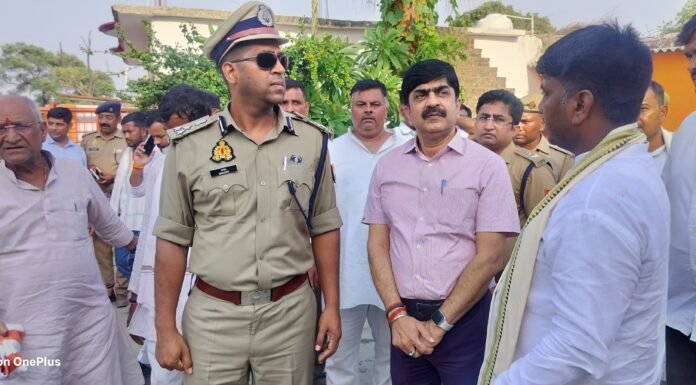 बाबा बैजूनाथ धाम पहुंचेगे मुख्यमंत्री योगी आदित्यनाथ, विधायक गणेश चौहान और आला अधिकारियों ने लिया तैयारियों का जायजा सुरक्षा, पार्किंग, रूट डायवर्जन और हेलीपैड स्थल का किया निरीक्षण, मातहतों को दिए सख्त निर्देश