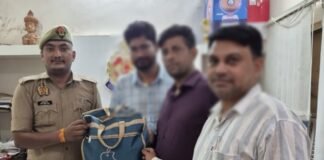 पुलिस की तत्परता से यात्री को मिला खोया बैग ऑटो में छूटा सामान सीसीटीवी की मदद से बरामद, यात्री ने जताया आभार