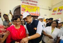 पल्स पोलियो अभियान का आगाज, सांसद रवि किशन ने बच्चों को पिलाई पहली खुराक ‘मातृ सेवा कार्यक्रम’ लॉन्च, गर्भवती महिलाओं की समय पर निगरानी और उपचार पर रहेगा फोकस
