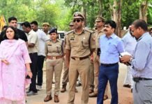 मुख्यमंत्री के प्रस्तावित दौरे की तैयारियां तेज, मंडलायुक्त और डीआईजी ने किया निरीक्षण हेलीपैड व कार्यक्रम स्थल का लिया जायजा, अधिकारियों को दिए आवश्यक निर्देश