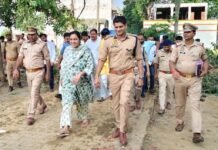 मुख्यमंत्री योगी के प्रस्तावित बस्ती दौरे को लेकर प्रशासन हाई अलर्ट, डीएम-एसपी ने हर्रैया में तैयारियों का लिया जायजा