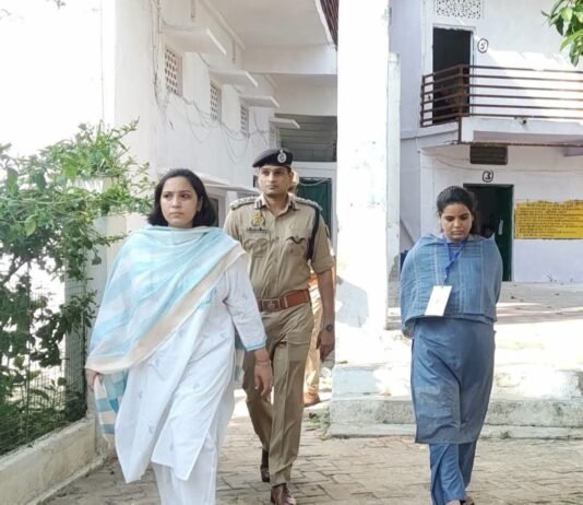 UPTET-2026 पर प्रशासन की पैनी नजर: डीएम-एसपी ने किया औचक निरीक्षण, परीक्षा केंद्रों की व्यवस्थाएं मिलीं दुरुस्त
