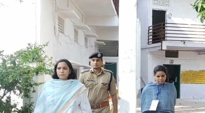 UPTET-2026 पर प्रशासन की पैनी नजर: डीएम-एसपी ने किया औचक निरीक्षण, परीक्षा केंद्रों की व्यवस्थाएं मिलीं दुरुस्त