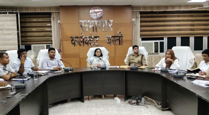 12 जुलाई को बस्ती में 44 लाख पौधरोपण का महाअभियान “पौधा लगाना नहीं, उसे जीवित रखना सबसे बड़ी जिम्मेदारी” : डीएम कृत्तिका ज्योत्स्ना गड्ढे की खुदाई से लेकर जियो-टैगिंग तक होगी निगरानी, लापरवाही पर तय होगी जवाबदेही