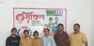 दिल्ली से सकुशल मिलीं दो नाबालिग बहनें, पुलिस ने परिजनों से कराया मिलन