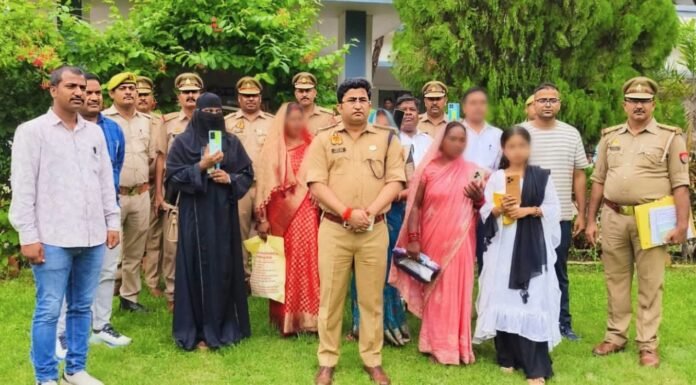 60 लाख के 161 गुमशुदा मोबाइल बरामद, संतकबीरनगर पुलिस को मिली बड़ी सफलता