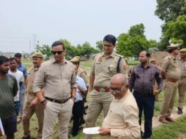 न्याय आपके द्वार’ अभियान: डीएम ने विवादित भूमि का किया स्थलीय निरीक्षण