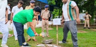 ‘एक पेड़ माँ के नाम’ अभियान: एसपी संदीप मीना ने किया वृक्षारोपण, पर्यावरण संरक्षण का दिलाया संकल्प