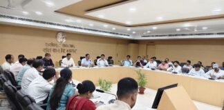 IGRS में लापरवाही पर डीएम सख्त, बोले— गुणवत्तापूर्ण निस्तारण और शत-प्रतिशत राजस्व वसूली सुनिश्चित करें