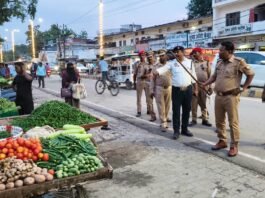 महिला अस्पताल से रोडवेज तिराहे तक चला अतिक्रमण हटाओ अभियान ट्रैफिक पुलिस की कार्रवाई से जाम से मिली राहत, स्थायी समाधान के लिए नगर पालिका से होगा समन्वय