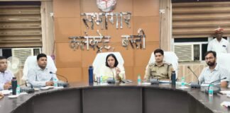 श्रावण मास की तैयारियों में जुटा प्रशासन, कांवड़ यात्रा और भदेश्वरनाथ मेले को लेकर मंथन डीएम-एसपी ने सुरक्षा, स्वच्छता और सुविधाओं को लेकर अधिकारियों को दिए सख्त निर्देश