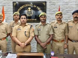 उपनिरीक्षक भर्ती में संतकबीरनगर के सात पुलिसकर्मियों ने लहराया परचम एसपी संदीप कुमार मीना ने चयनित अभ्यर्थियों को दी बधाई, कहा— यह पूरे पुलिस परिवार के लिए गौरव का क्षण