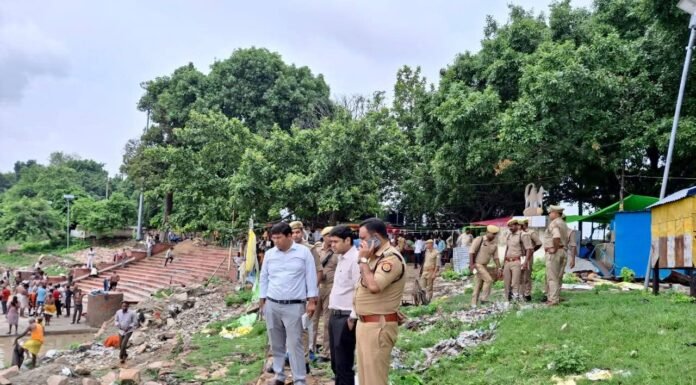 बाढ़ पूर्व तैयारियों का डीएम ने लिया जायजा, सरयू नदी के बढ़ते जलस्तर पर प्रशासन अलर्ट