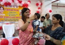 महिला उत्पीड़न मामलों की समीक्षा को संतकबीरनगर पहुंचीं राज्य महिला आयोग की अध्यक्ष जनसुनवाई में 10 मामलों की सुनवाई, अस्पताल का निरीक्षण कर कन्या जन्मोत्सव में हुईं शामिल