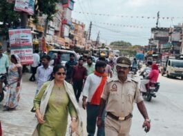 सीआरओ के निर्देश पर मुंडेरवा में गरजा बुलडोजर, मुख्य मार्ग से हटाया गया अतिक्रमण राजस्व, पुलिस व नगर पंचायत की संयुक्त कार्रवाई, दोबारा कब्जा करने पर एफआईआर और जुर्माने की चेतावनी