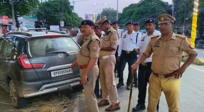महिला अस्पताल से क्रेसेंट मॉल तक चला अतिक्रमण हटाओ अभियान, यातायात पुलिस ने हटवाए अवैध कब्जे टीआई कुलदीप त्रिपाठी के नेतृत्व में हुई कार्रवाई, दोबारा अतिक्रमण पर सख्त कार्रवाई की चेतावनी