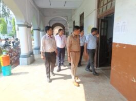 टीईटी 2026: गोरखपुर में चार पालियों की परीक्षा शांतिपूर्ण सम्पन्न, दो दिनों में रिकॉर्ड उपस्थिति के बीच प्रशासन पूरी तरह रहा अलर्ट 32 परीक्षा केंद्रों पर 72 हजार से अधिक अभ्यर्थियों के लिए सुरक्षा के कड़े इंतजाम, वरिष्ठ अधिकारियों ने लगातार किया निरीक्षण