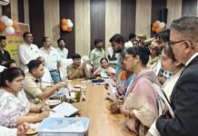 डीएम-एसपी ने तहसील लालगंज में सुनीं फरियादियों की समस्याएं सम्पूर्ण समाधान दिवस में 148 शिकायतें, 20 का मौके पर निस्तारण